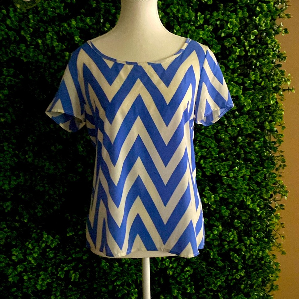 Short Sleeve Chevron Women’s Top